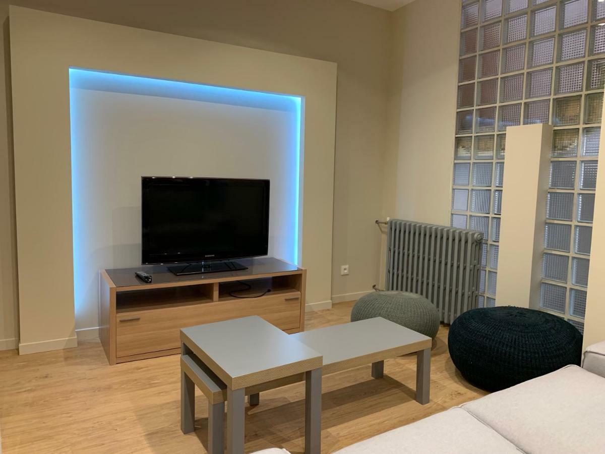 Appartement Avec 3 Chambres Au Centre De Pau Exterior photo